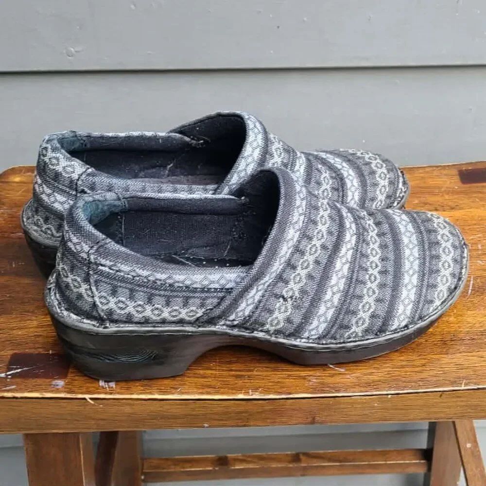 BOC Born Toby Gray Black Patterned Clog size 8.5